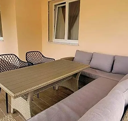 Rosa Apartament Chia